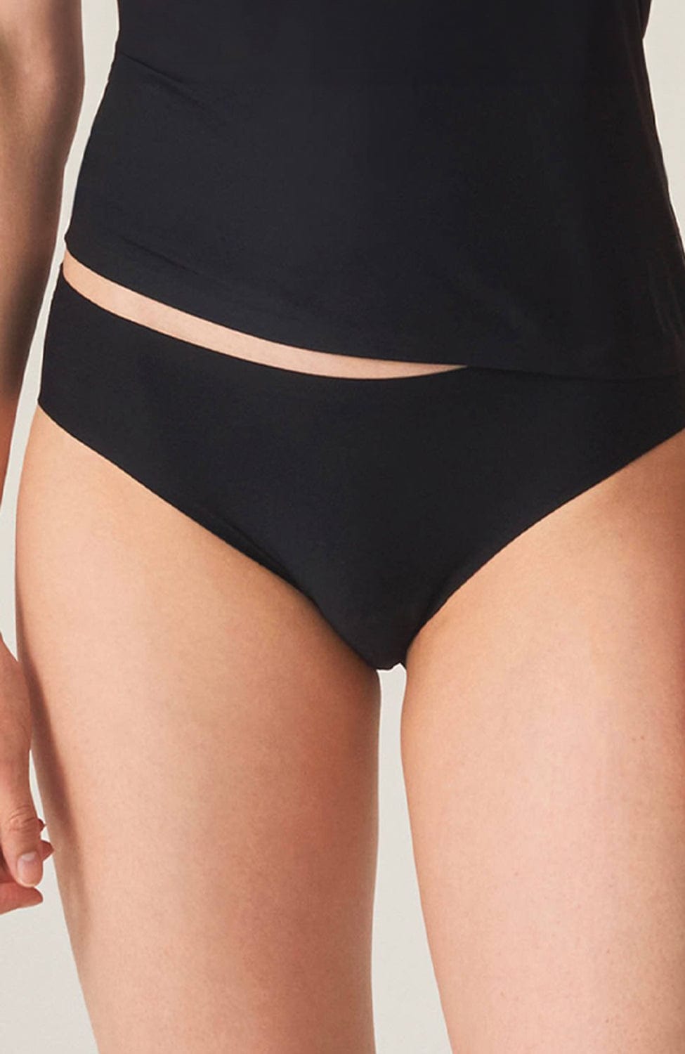 Sheer Lingerie Chantelle Underwear Black / 1001 / O/S SoftStretch Seamless Brief