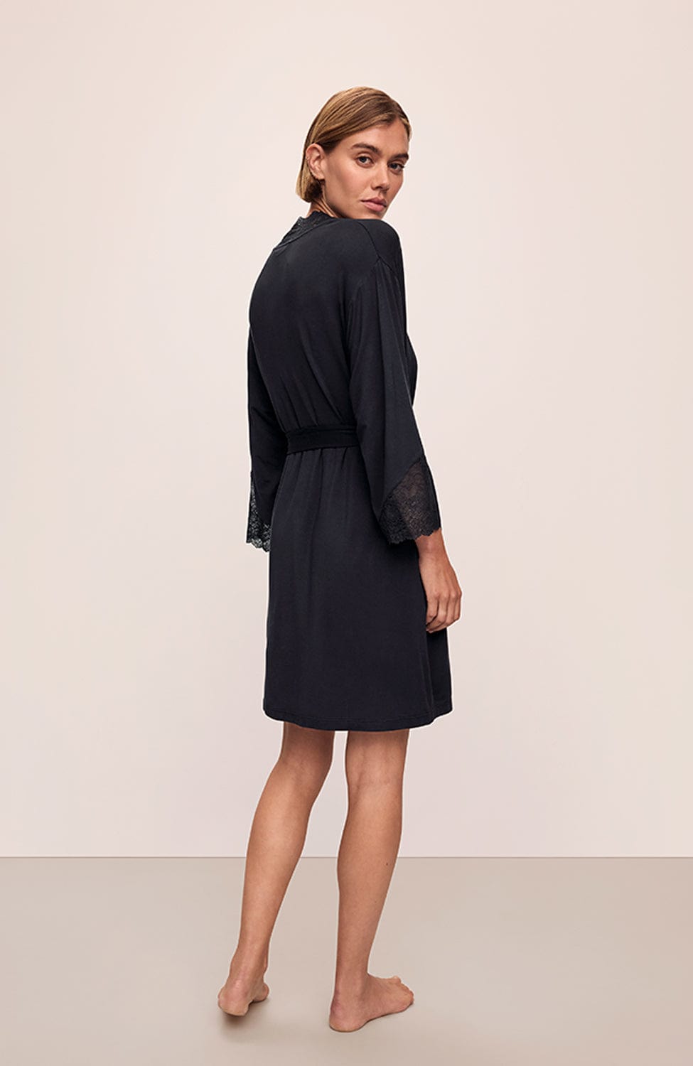 Lara Short Robe