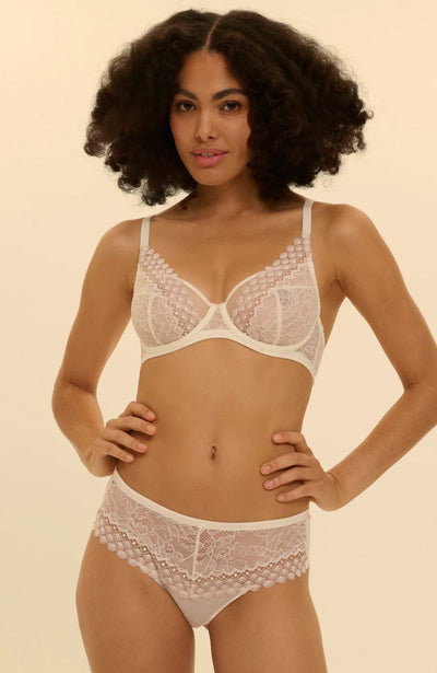 ⁠Radieuse Plunge Bra and Brief Set-Lingerie Sets-Simone Perele-SHEER, SHEER, Luxury lingerie brand, Luxury lingerie Hong Kong, Designer lingerie HK, Designer lingerie online, International luxury lingerie, Luxury lingerie gift ideas, buy lingerie online, Designer lingerie global delivery, Luxury lingerie shipping to Australia, Luxury lingerie shipping to Singapore
