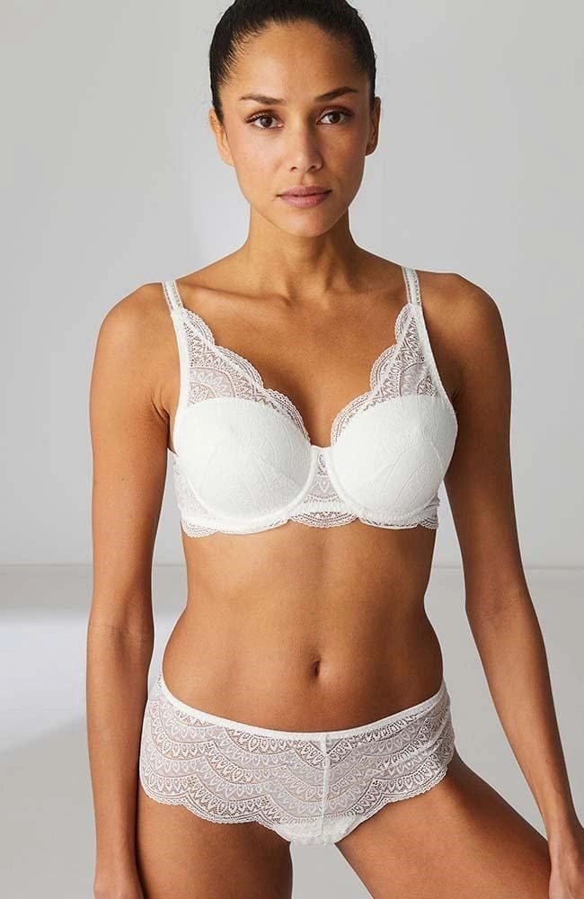 Sheer Lingerie Simone Perele Bras Karma Squared Seckline Spacer Bra