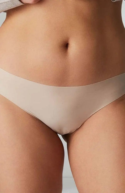 Uniq Seamless Thong-Underwear-Simone Perele-SHEER, SHEER, Luxury lingerie brand, Luxury lingerie Hong Kong, Designer lingerie HK, Designer lingerie online, International luxury lingerie, Luxury lingerie gift ideas, buy lingerie online, Designer lingerie global delivery, Luxury lingerie shipping to Australia, Luxury lingerie shipping to Singapore